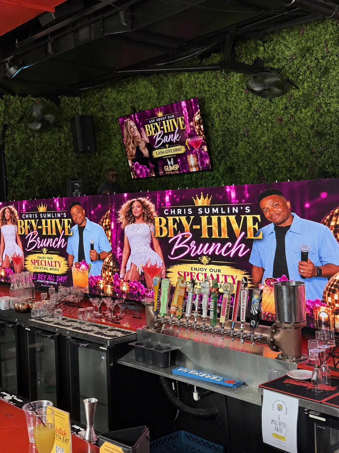 Bey-Hive Brunch event setup